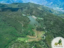 Vista aerea de embalse de piedras blancas